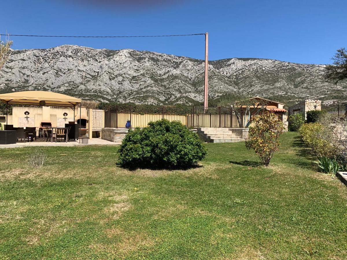 Studio Au Pied De La Ste Victoire Puyloubier Buitenkant foto